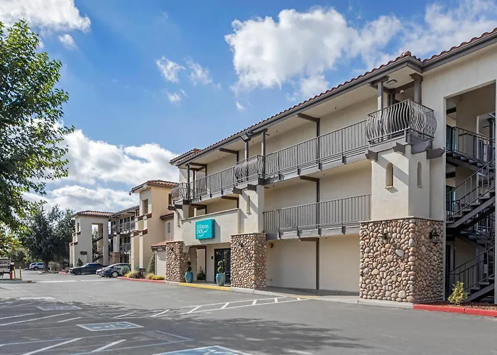 Hillstone Inn Tulare, An Ascend Collection Hotel