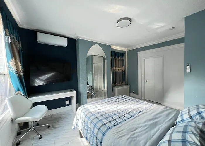 3 Bedrooms In 2Nd Floor Modern Brooklyn Home, Close To J Train