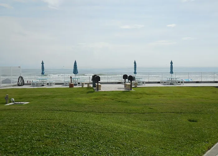 Beachside Bliss Ocean-View Condo With Pool And Private Beach Access