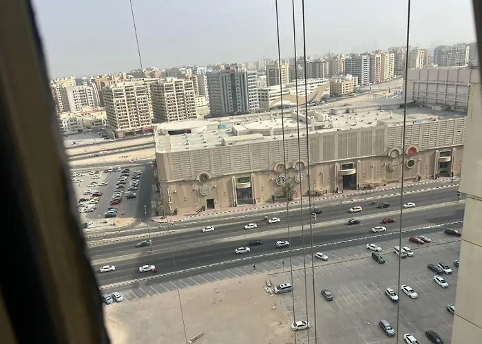 Shj Dxb Sunny Border Guesthouse