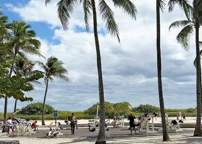 Ocean Drive South Of Fifth Miami Beach Family & Pet Friendly