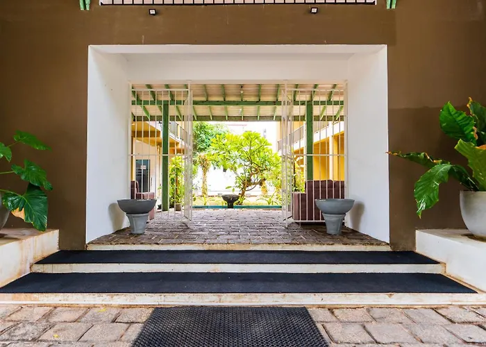 Waves Hostel