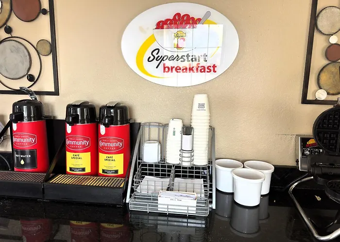 Super 8 By Wyndham Lakeland