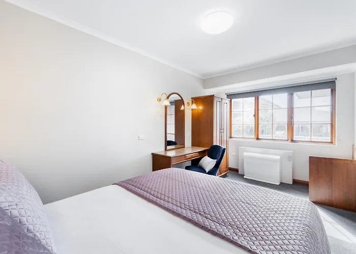 Adelaide Inn