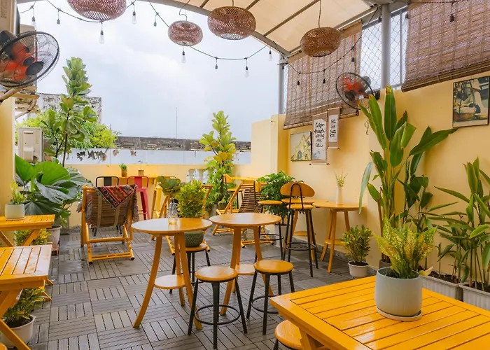 Saigon Authentic Hostel - Local Vibes And Experiences, Free Menu Breakfast, Gym & Rooftop