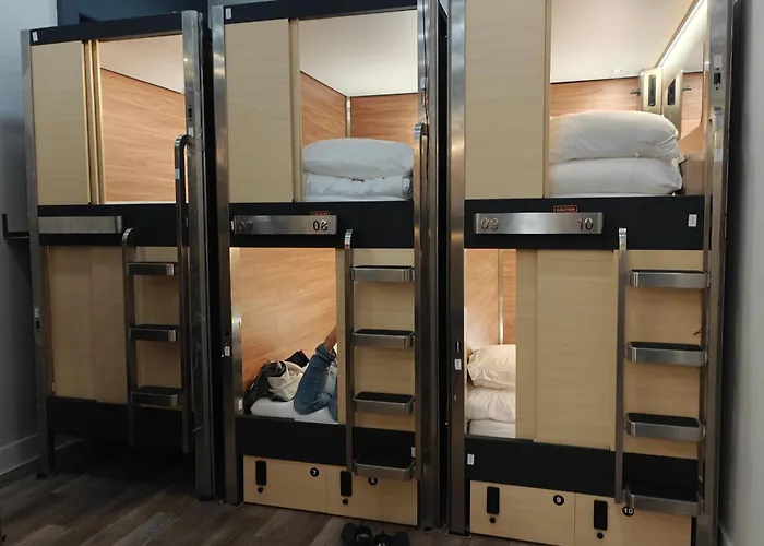 I Street Capsule Hostel