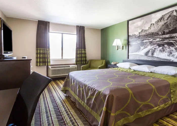 Super 8 By Wyndham Rock Springs Hotel