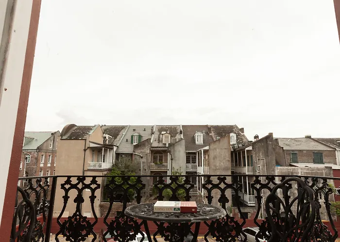 Le Richelieu Hotel In The French Quarter