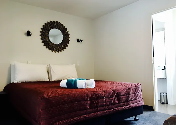 Caples Court Motel & Apartments