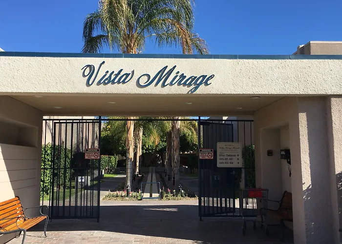 Getaways At Vista Mirage Resort