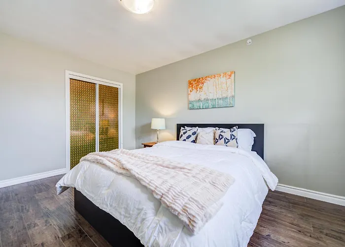 Nest In The Orchard--Cozy Room