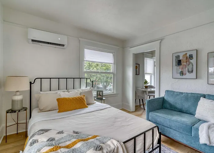 Stay Portland - The Bohemian Bungalow On Broadway - 94 Walkscore