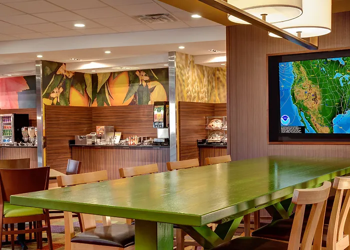 Fairfield Inn & Suites By Marriott Atlanta Peachtree City