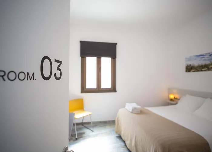 8 Rooms Tarifa