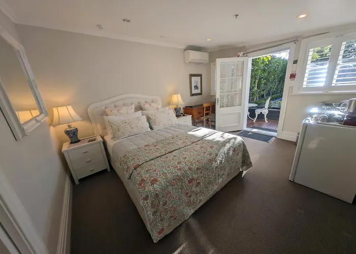 Ponsonby Manor