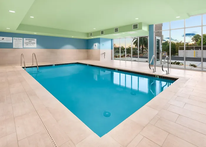 Holiday Inn Express & Suites - Suisun City By Ihg