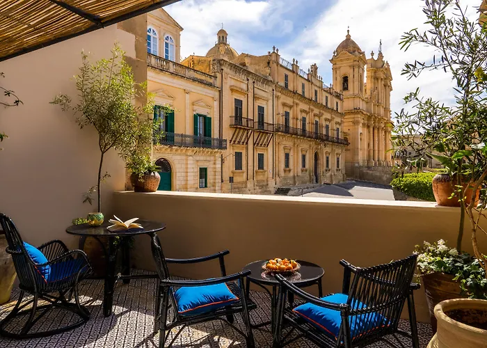Q92 Noto Hotel