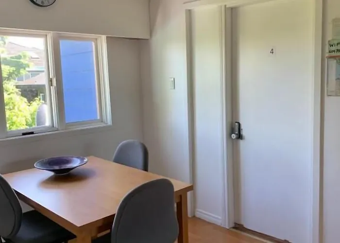 Vancouver Backpacker House - 10 Min Walk To Metrotown Skytrain Station