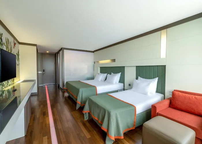 Nirvana Cosmopolitan Hotel