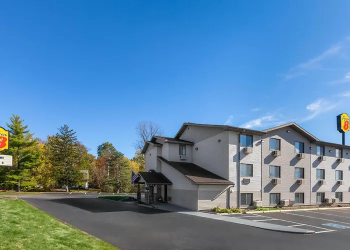 Super 8 By Wyndham Kent/Akron Area