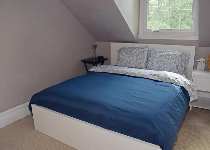 Point Breeze Guest House