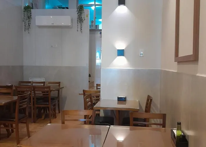 Hotel Algaroba