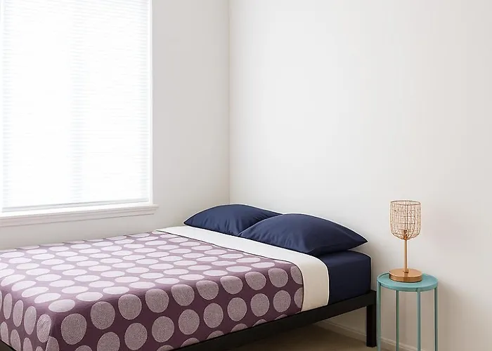Private Room Near Downtown, Great Value
