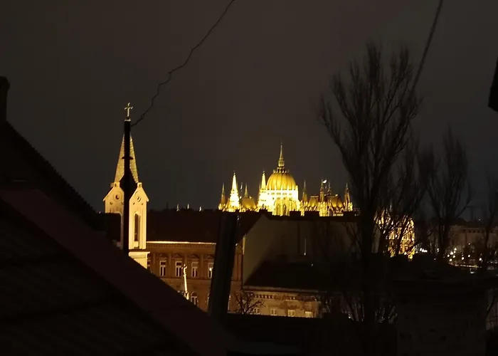 Cozy Panorama At The Castle