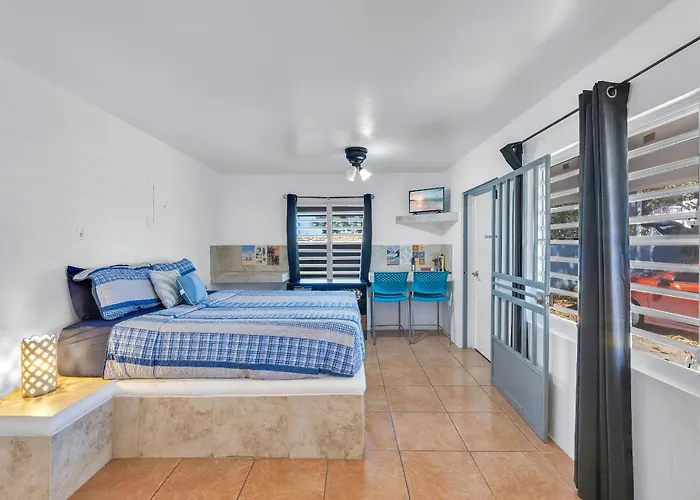 Charming Studio By Sandy Beach - Affordable & Private