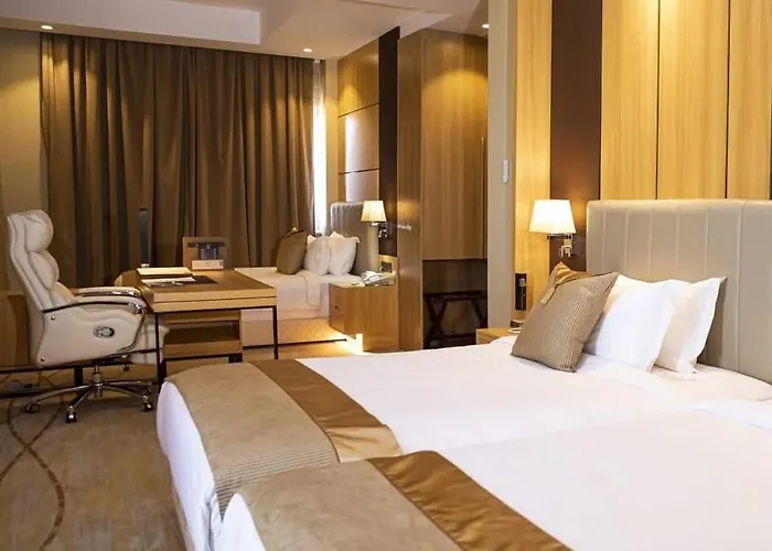 The Belwoods Hotel Near Igi Delhi