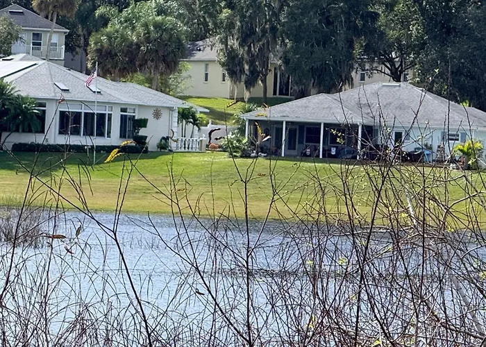 The Little Manatee Retreat