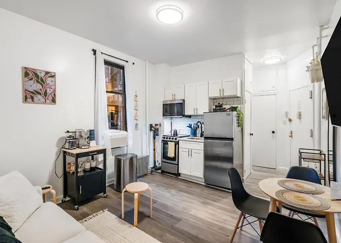 Private One Bedroom Apartment In Times Square & Central Park