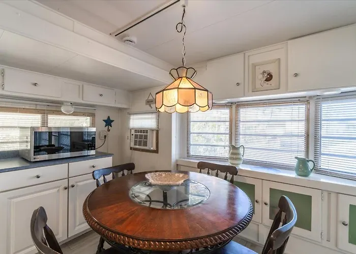 Cozy Conch Cottage