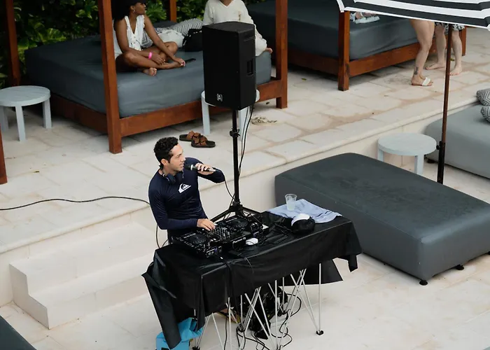 Dreamer Beach Club