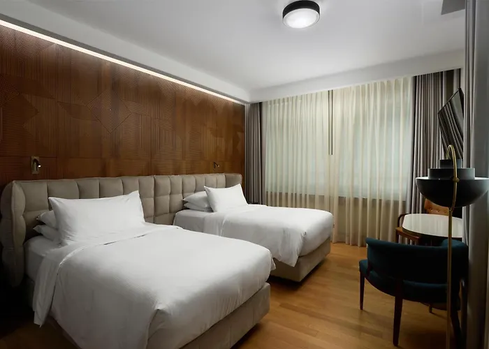 Iceland Parliament Hotel, Curio Collection By Hilton