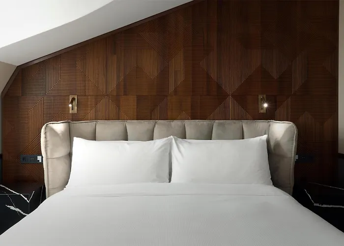 Iceland Parliament Hotel, Curio Collection By Hilton