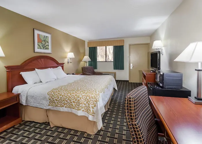 Days Inn By Wyndham Kent - Akron