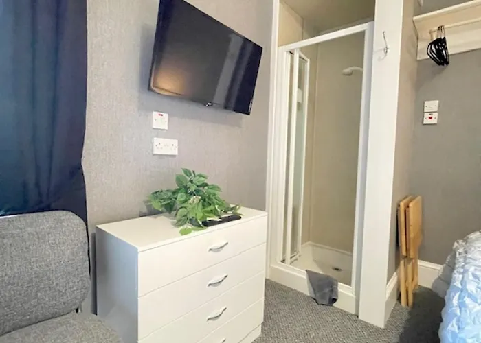 Vaila Guest House