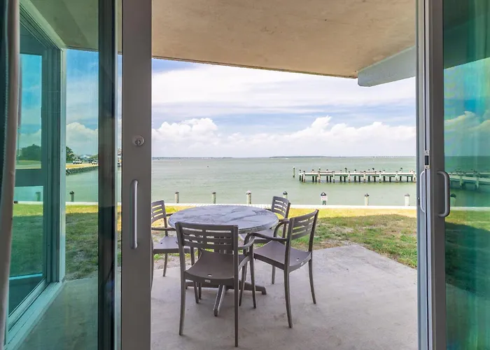 Bay Club Resort By Coolvacay