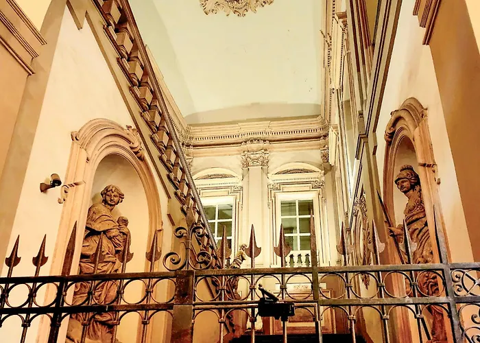 Fantuzzi Palace - Luxury Apartments In A 16Th-Century Palace Bologna