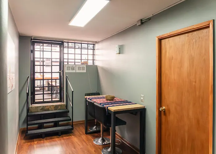Hostel La Moneda