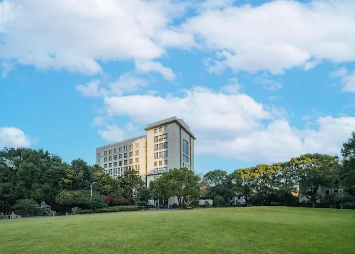 Cypress Garden Hotel