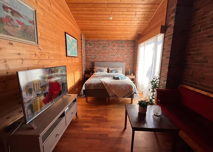 Private Room - 7 In A Luxury Villa Chalet Style