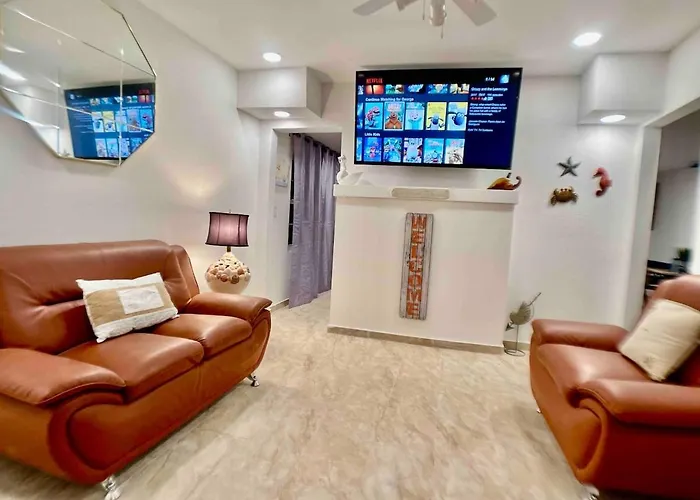 Beach Apartment! Only 5 Minutes From The Beach In Car