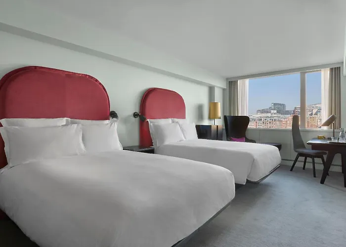 Sea Containers London