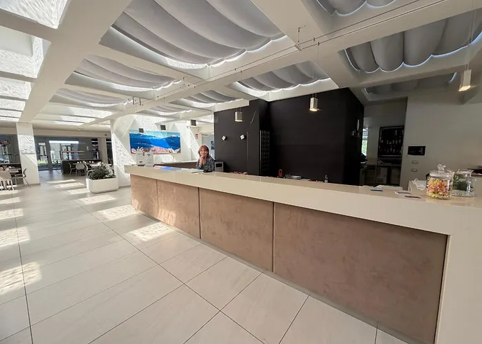 Hotel Holiday