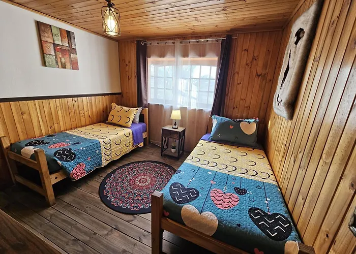 Hostal Sol Y Luna - Descanso A 10 Min Del Aeropuerto & Desayuno Incluido