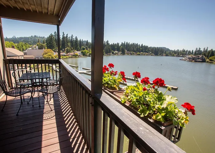 Lakeshore Inn