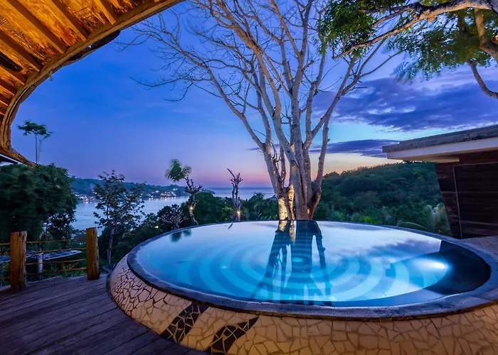 Bong Lux Hostel Nusa Lembongan