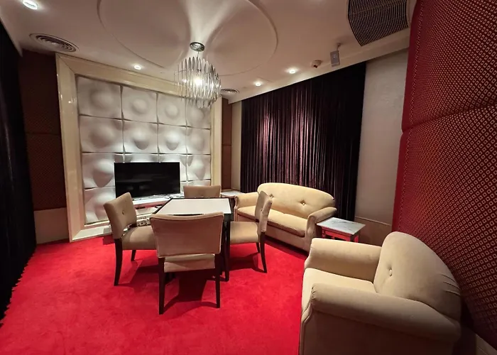 Kowloon Harbourfront Hotel